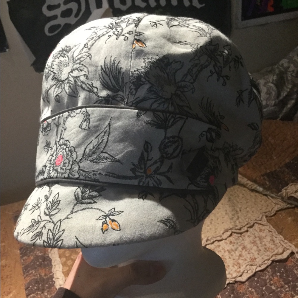 Made in Canada cute floral hat!